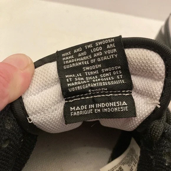 Nike Black and White Dunk Sneakers Women's 7.5 DD1503-101 - Picture 9 of 10